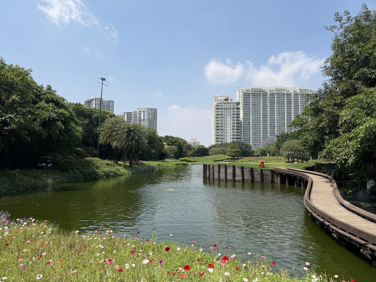 Golf Course Road, Gurugram